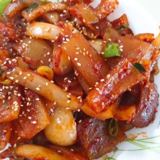 돼지껍데기볶음